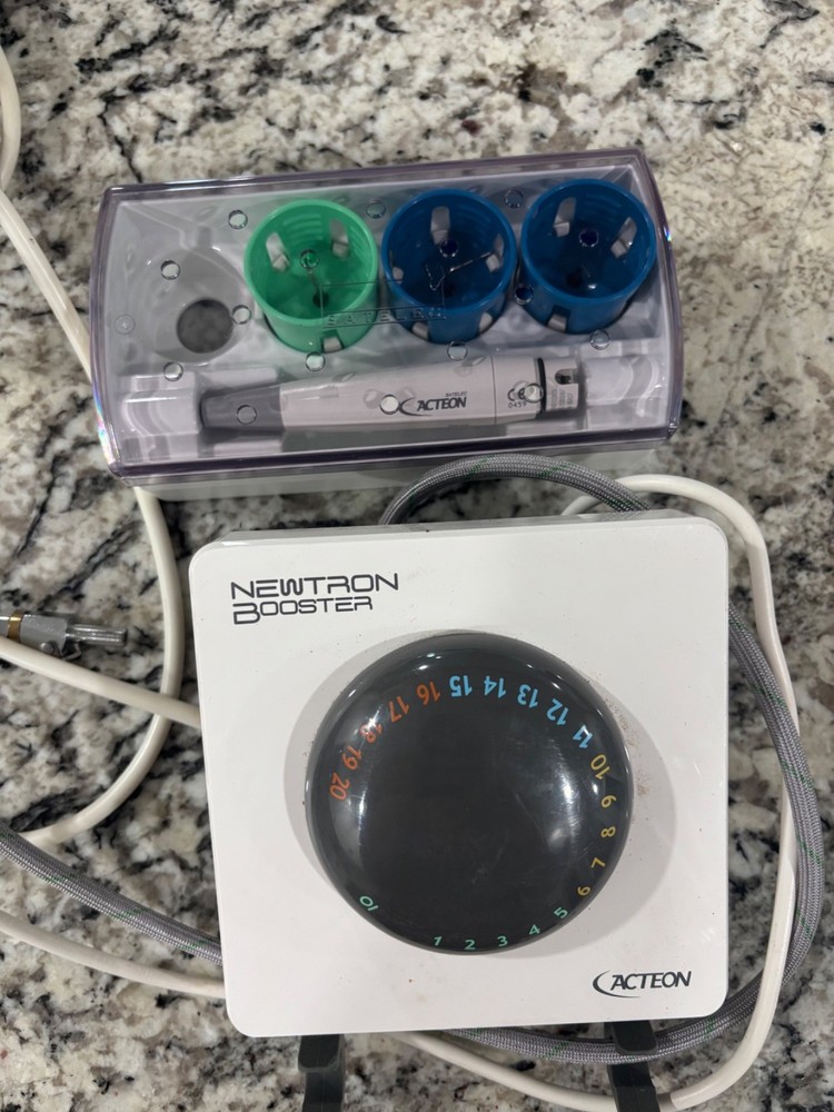Acetone Newtron BoosterPiezo Scaler Ultrasonic Unit & Scaler Tips, New condition