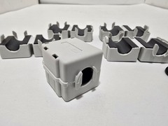 (5) Wurth Elektronik 742 717 22 Split Ferrite Cores 270 Ohm @100 MHz With Key