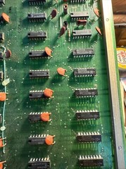 National Semiconductor Chips. AD40004, SN74LS, MM2102 Vintage white gold Ceramic