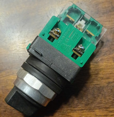 WEG BC10-CSW30 Rotary Selector Switch 3-Position 30A Panel Mount