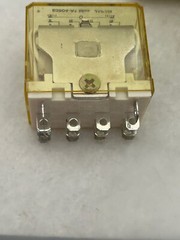 Lot Of 5 idec 53804-A1 RH4B- U AC 120V 50/60Hz NEW