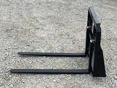 48″ Long 2,200 Pound Pallet Forks Attachment Fits Bobcat MT50 MT100 453 And S70