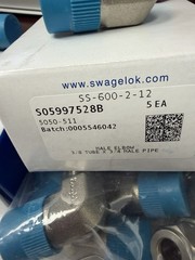 1 – Swagelok Stainless Steel Elbow, 3/8″ OD Tube x 3/4″ Male NPT, SS-600-2-12
