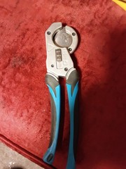 NEW Sharkbite 25880 Pro Pex Cutter,Pe Material Application MISSING LABEL