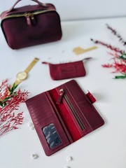 Luxury Leather Gift Set: Notebook, Wallet, Cosmetic Bag, Keychain – Personalized