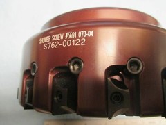 SANDVIK RA762-127R38A-22H 5.000″ DIA. FACE MILL 1 1/2″ PILOT 5/8 KEYS S762 00122