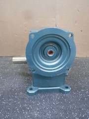 GROVE GOLD REDUCER TMQ26-2 40:1 RATIO 1.35 HP 1750 RPM 1.25″ SHAFT OD