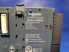 Schneider Electric Modicon TM251MESE + Modicon TM3DM8R + Modicon TM3DI16