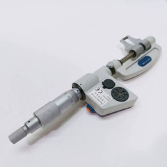 Mitutoyo Digital Outside Micrometer OMP-25DM 0-25mm Caliper From Japan BG142