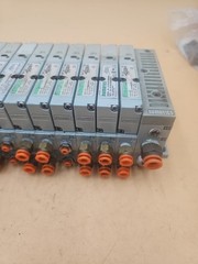 NUMATICS 239-1229 Valve Manifold. 051BA4Z1MN00061, 051BA400M000061 Valves