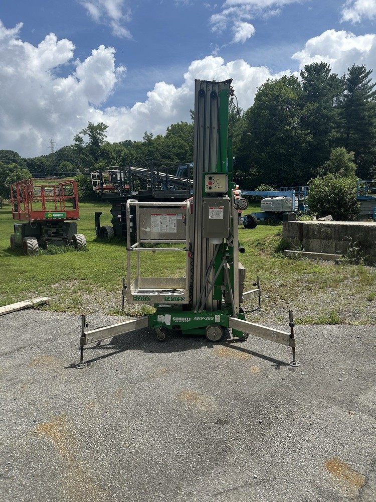 2015 GENIE AWP36S 36’ ELECTRIC PERSONNEL SCISSOR VERTICAL MAST MAN LIFT