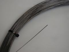 5 Feet Nitinol Shape Memory Pre-Trained Wire (1.0Mm 40 C (18Ga 104 F))