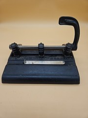 VTG 1984 Master Products MFG Co Model 1325B 3-Hole Punch Heavy Duty Industrial