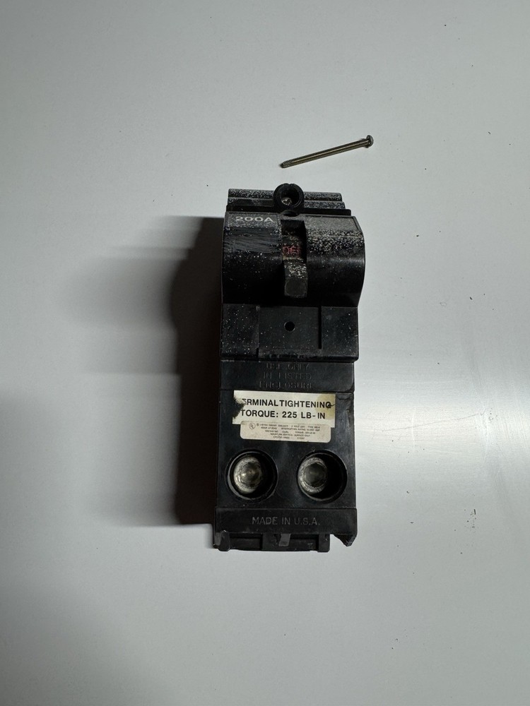 Murray Crouse-Hinds 200A 240V 2 Pole Type MD Circuit Breaker – MD2200