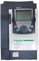 SCHNEIDER ALTIVAR 71 ATV71HU55N4