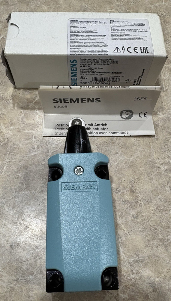 Siemens 3SE5112-0BD02 Limit Switch Roller Plunger 1NO/1NC New!!!!