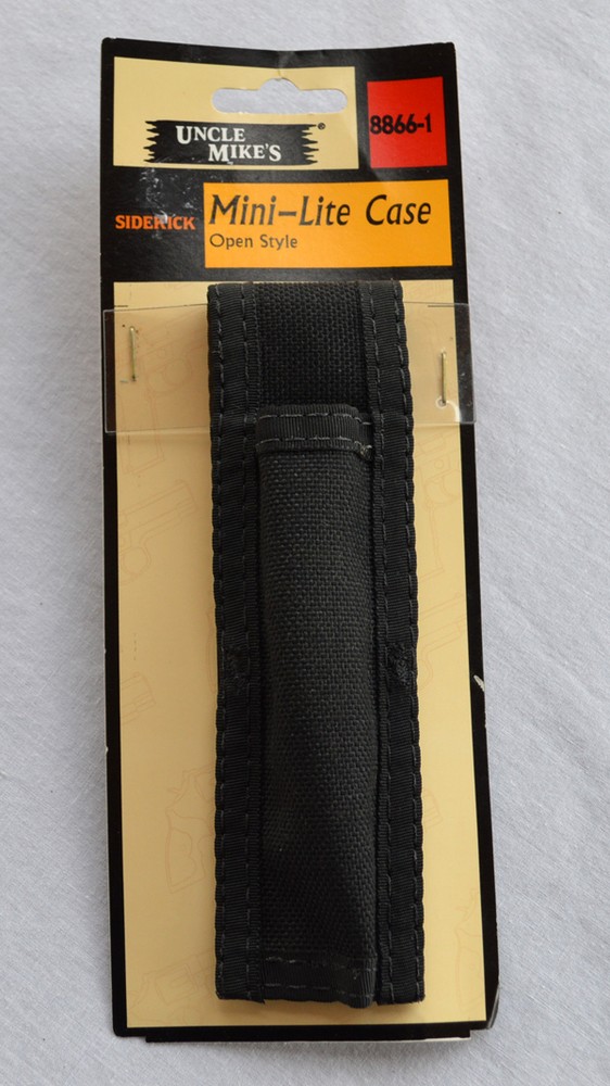 Uncle Mike’s Mini-Light Case Open Style #8866-1