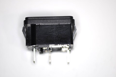 Qualtek 723W‑X2/04 Snap‑In Fuse Holder Power Inlet – Lot of 10 – New NOS