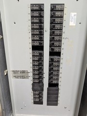 🤪 GE GENERAL ELECTRIC 225 AMP MAIN LUG PANELBOARD 240 VAC 3Ø 3W 42 CIRCUIT AB49