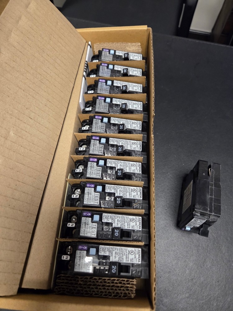 NEW! – 10 PACK – Siemens Q120DFN – Arc-Fault/Ground-Fault Breakers FREE SHIPPING