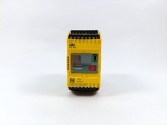 PILZ 772000 PNOZ Mm0P Safety Relay Switch W/ Chipcard