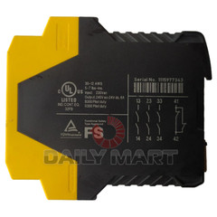 New In Box EATON ESR5-NO-31-230VAC Time Relay