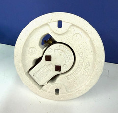 Glazed Porcelain LAMP HOLDER Pull Chain & Outlet 250W 125V CIRCLE F NEW 864-S