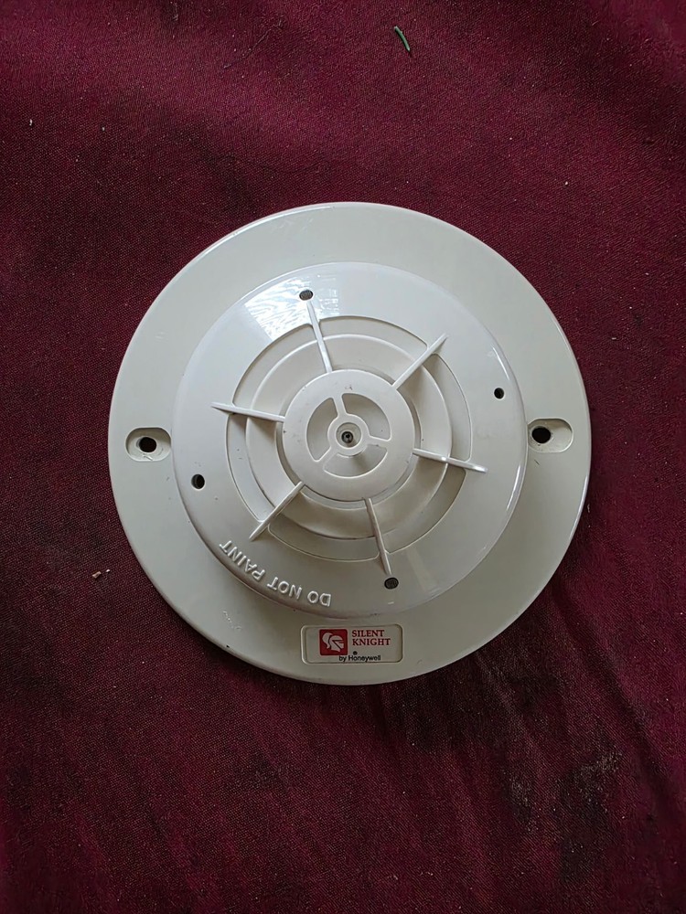 Silent Knight SD505-AHS Analog Heat Detector Sensor With Base