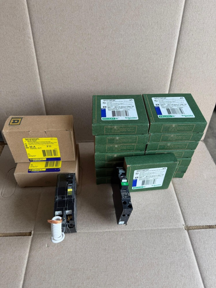 17 SQUARE D QO BREAKERS 1POLE 15A & 30A GFCI & AFCI PLUG ON NEUTRAL READY