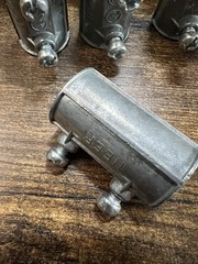 NEER TC-511 EMT Set Screw Couplings 1 Inch Lot of 25 Zinc Die Cast Connectors