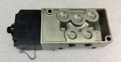 SMC US4436 SUBPLATE BASE WITH 4-PIN CONNECTOR NEW NO BOX
