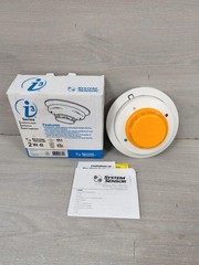 LOT 2PCS. SYSTEM SENSOR 2W-B 2WIRE PLUG-IN PHOTOELECTRIC W/ BASE SMOKE DETECTOR