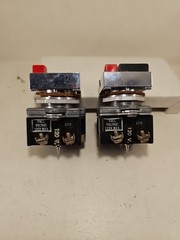New Lot Of 2 Cutler Hammer Compact E30GG Pushbutton Operator W/ Indicator Light
