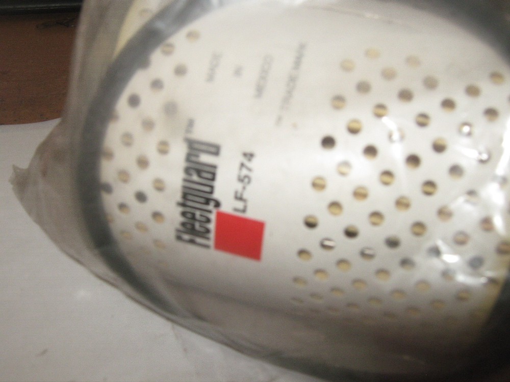 LF574 Fleetguard Engine Oil Filter Free Shipping