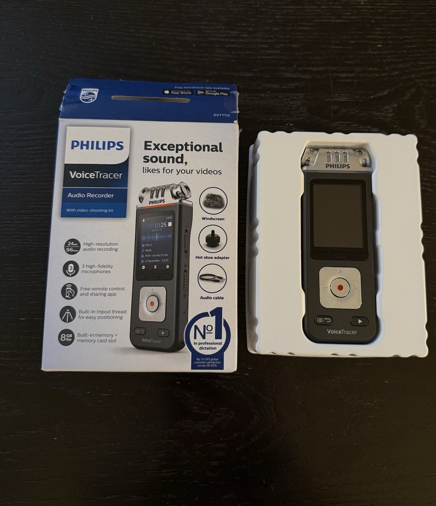 Philips VoiceTracer DVT7110 Handheld Digital Recorder 8GB USB MP3 Player