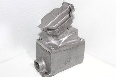 ⭐NEW⭐ EATON CROUSE HINDS ENR21201 EXPLOSION PROOF 20-Amp 120Vac 20A RECEPTACLE