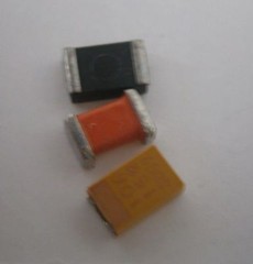 Lot of 17 Vishay CWR06HC106KB Cap Tant Solid 10uF 15V F CASE 10% SMD 0.1%FR 2.5