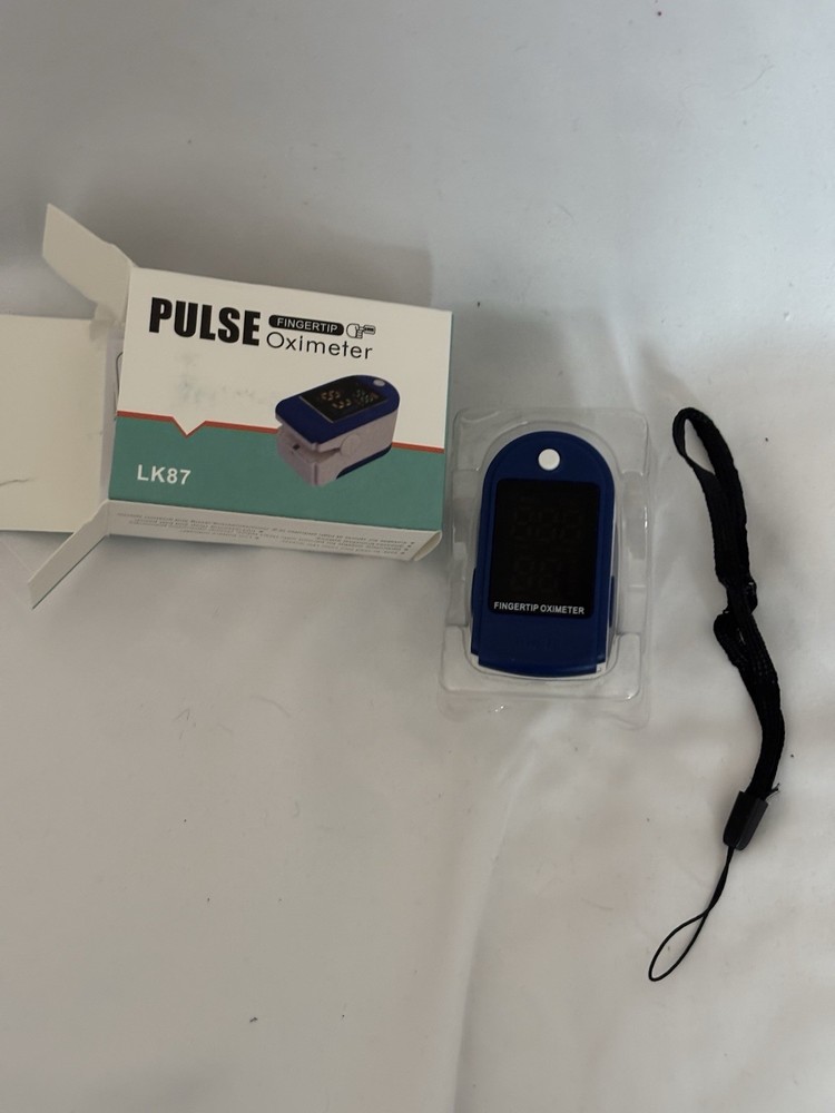 LK87 Fingertip Pulse Oximeter for Family Medicine, No Probe, Lanyard