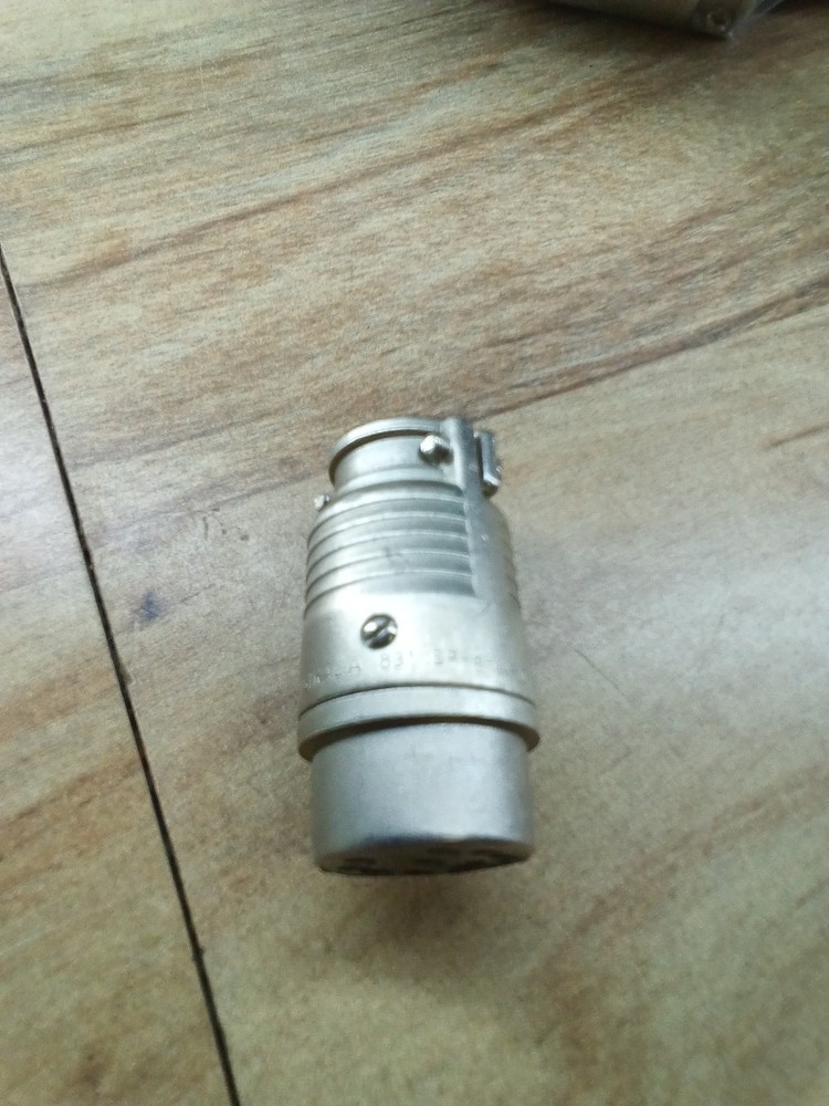 ITT Cannon EP-8-11-1C 831 Female 8 Pin Connector