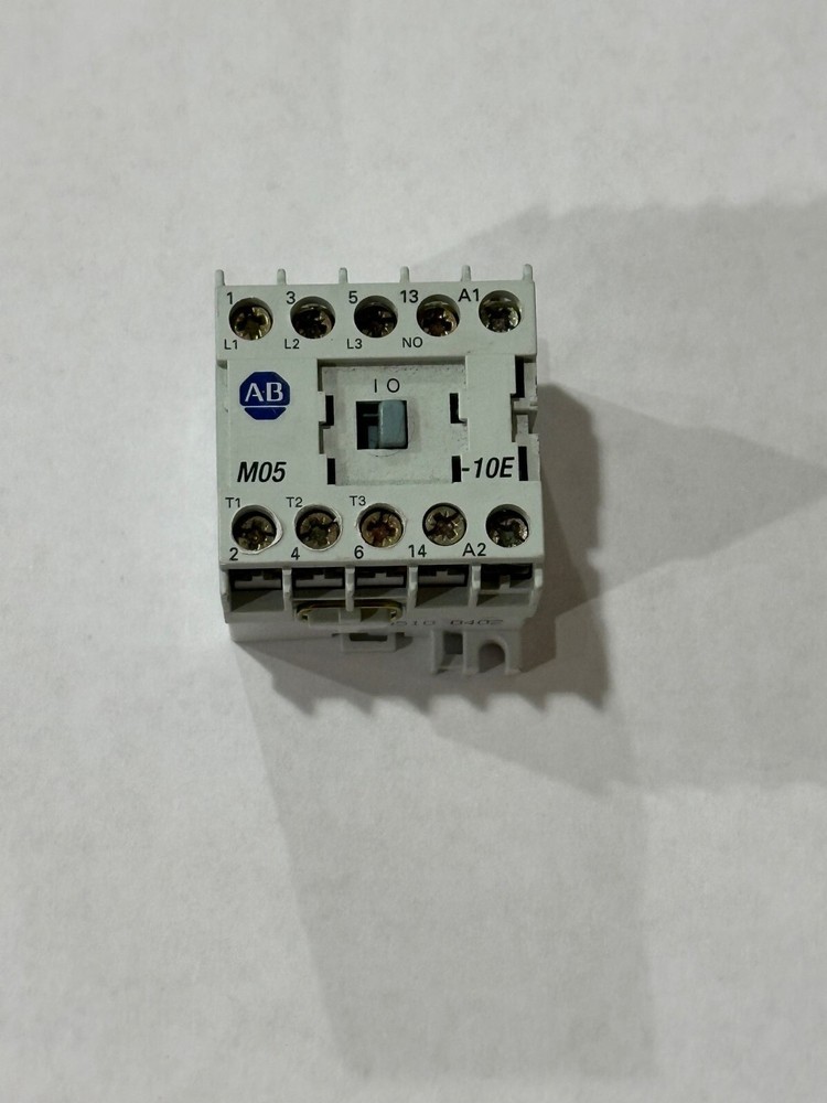 ALLEN BRADLEY 100-M05ND3 MINITURE CONTACTOR 120VAC COIL *NEW SURPLUS*