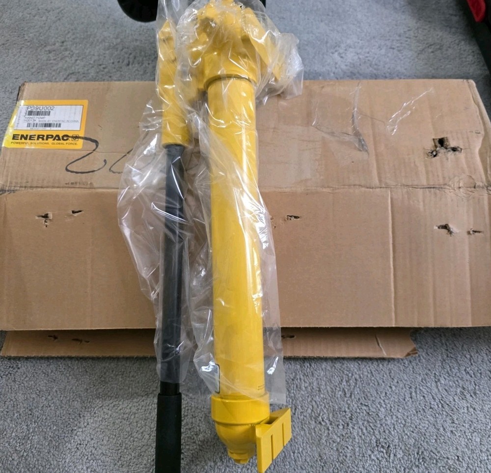 NEW OPEN BOX Enerpac P39U002 Single Speed Hydraulic Hand Pump – U.S. SELLER