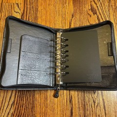 Franklin Covey Top Grain Cowhide Leather 7-Ring Zipper Planner Organizer