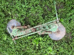 NOS JOHN DEERE PLANTER ROW UNIT COVERING DISC ASSEMBLY BB12973 71 50 90 series