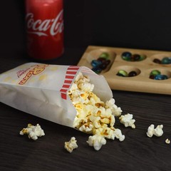 MT Products 1 oz Small Carnival Paper Popcorn Bags 8″ x 3.5″ – Pack of 1000