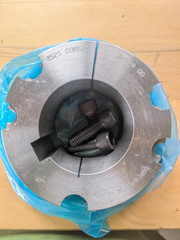 NEW Gates 3525 Taper Lock Bushing 2-3/4″ Bore 78585212 3525×2-3/4 NIB with Screw