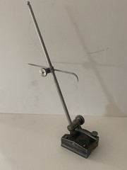 Starrett No. 257 Surface Gage w/ 12”Spindle Scriber, Extension Rod Starrett Snug