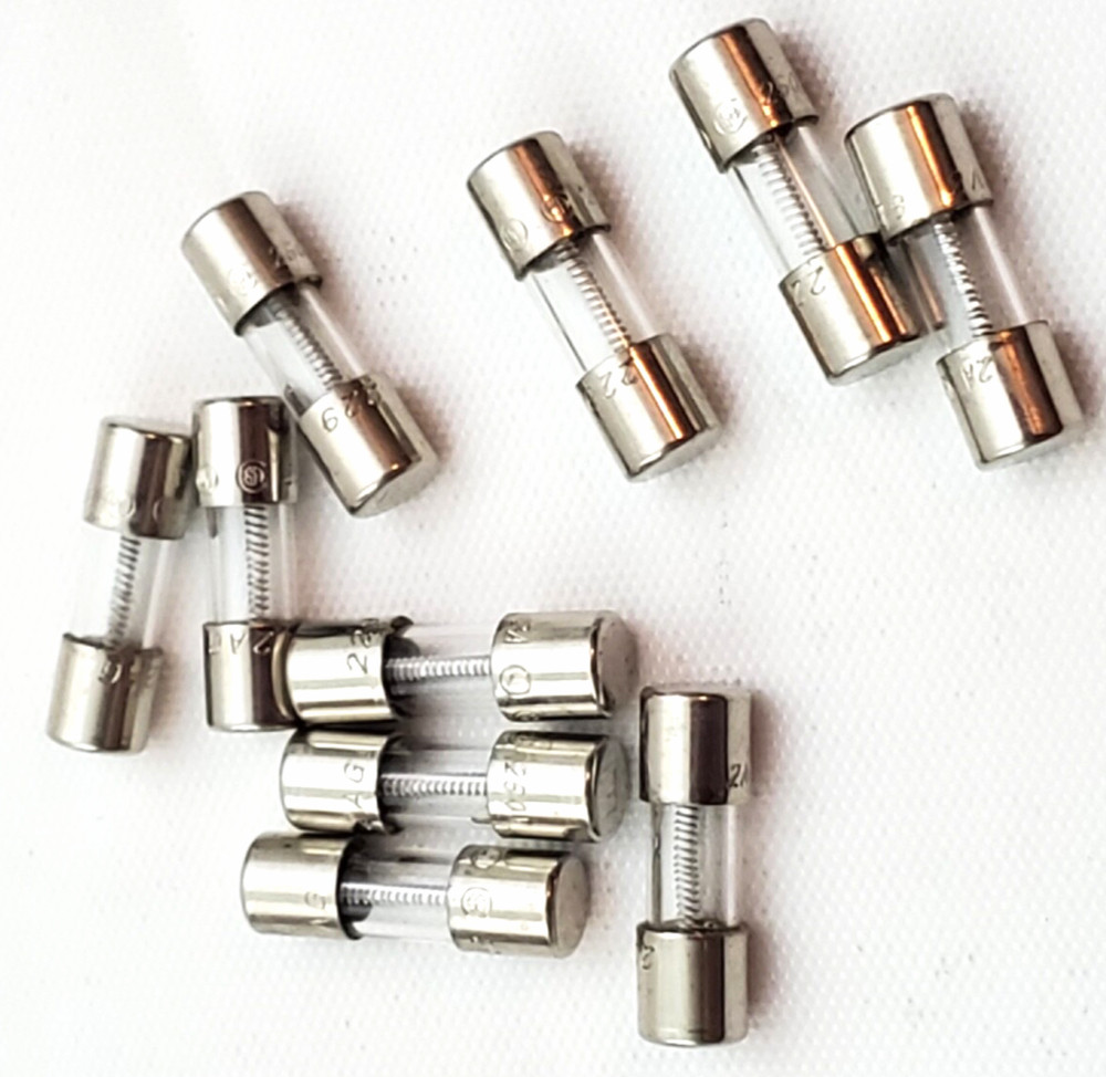 Lot of 10 Littelfuse 2AG 250 Volt 2 Amp Slow Blow 5 x 15 mm Glass Fuses 229002