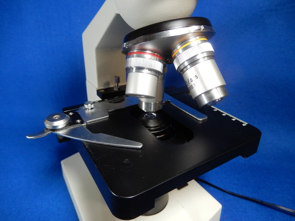 Omax Four Lens With Slide Stage Microscope Lightg and Aperature Control Good Use