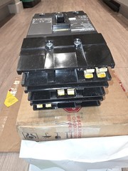 Square D QDA32200 Circuit Breaker