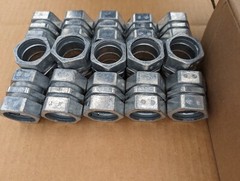 Lot of 15 Arlington 822 1″ EMT Compression Connector Concrete Tight Zinc Diecast